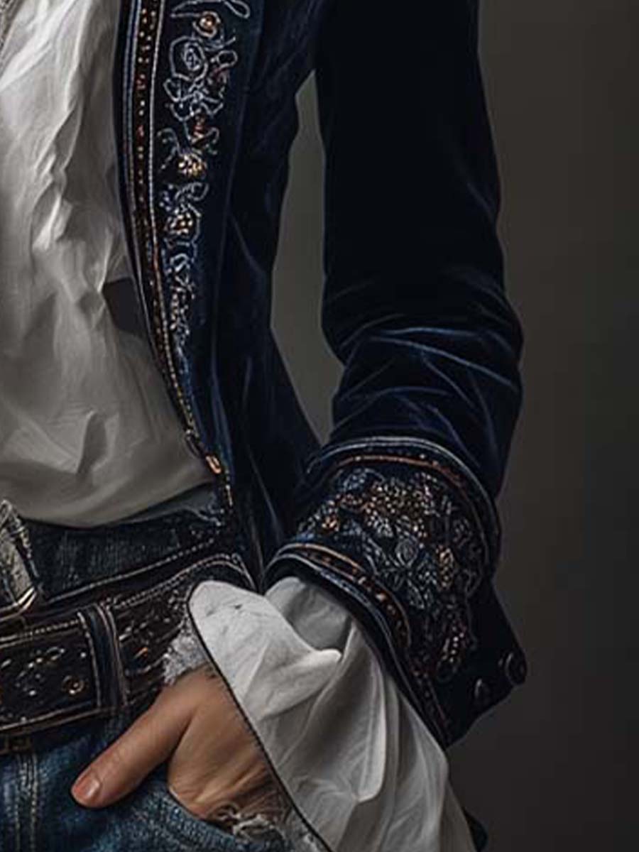 Abrigo Blazer Celeste de Terciopelo Azul con Bordados