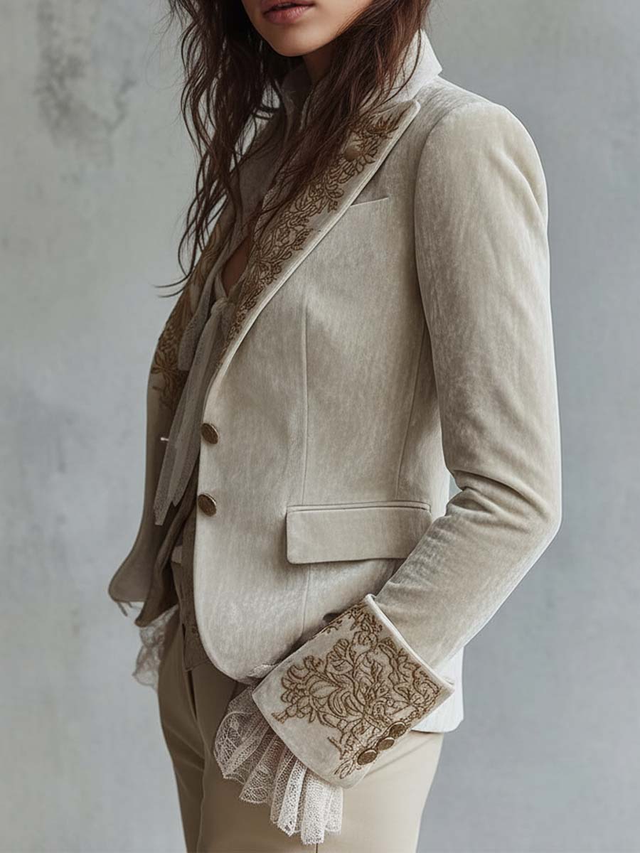 Blazer Clara de Terciopelo Marfil con Bordados Dorados