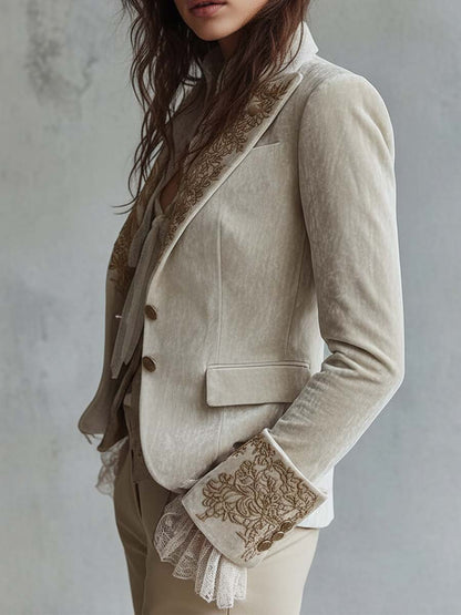 Blazer Clara de Terciopelo Marfil con Bordados Dorados