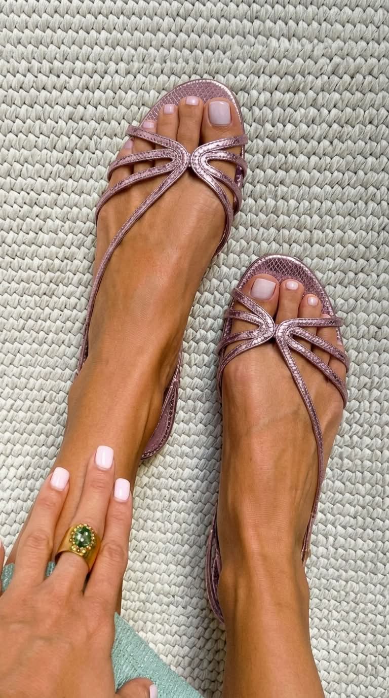 GINEBRA | SANDALIAS DORADAS DE ELEGANCIA VERANIEGA