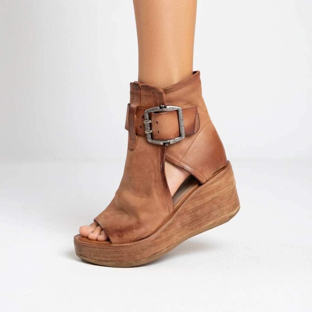 BOTINES DE CUÑA CON PUNTA ABIERTA