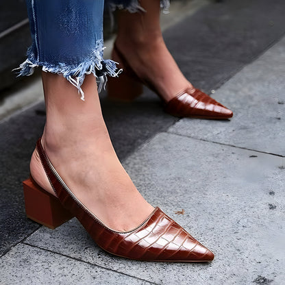 TACONES DE PUNTA ANCHA