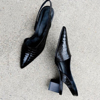 TACONES DE PUNTA ANCHA