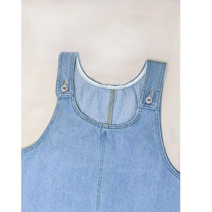 Vestido Peto Vaquero Corto con Bolsillos