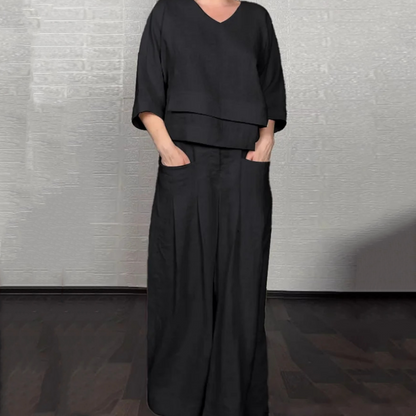 TRAJE MINIMALISTA DE DOS PIEZAS GRANDE